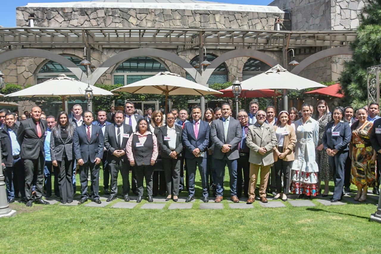 Orienta OSFEM en cumplimiento de obligaciones
