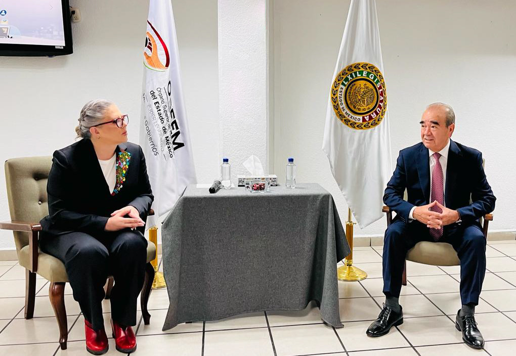 Reconocen logro académico de servidores públicos del OSFEM